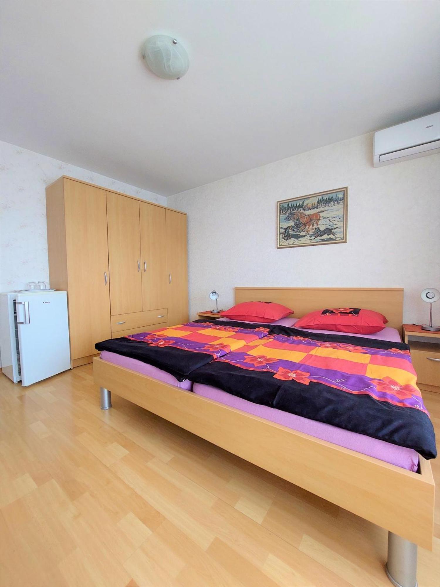 Sobe Crikvenica 29926 - Mileva Hotell Rum bild