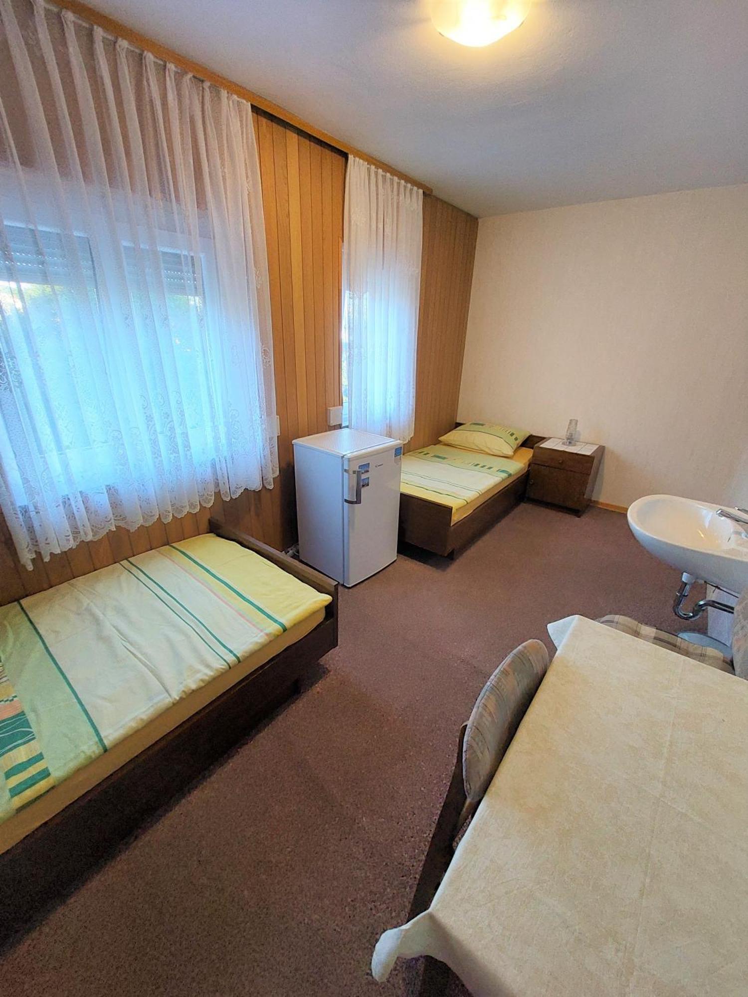 Sobe Crikvenica 29926 - Mileva Hotell Rum bild